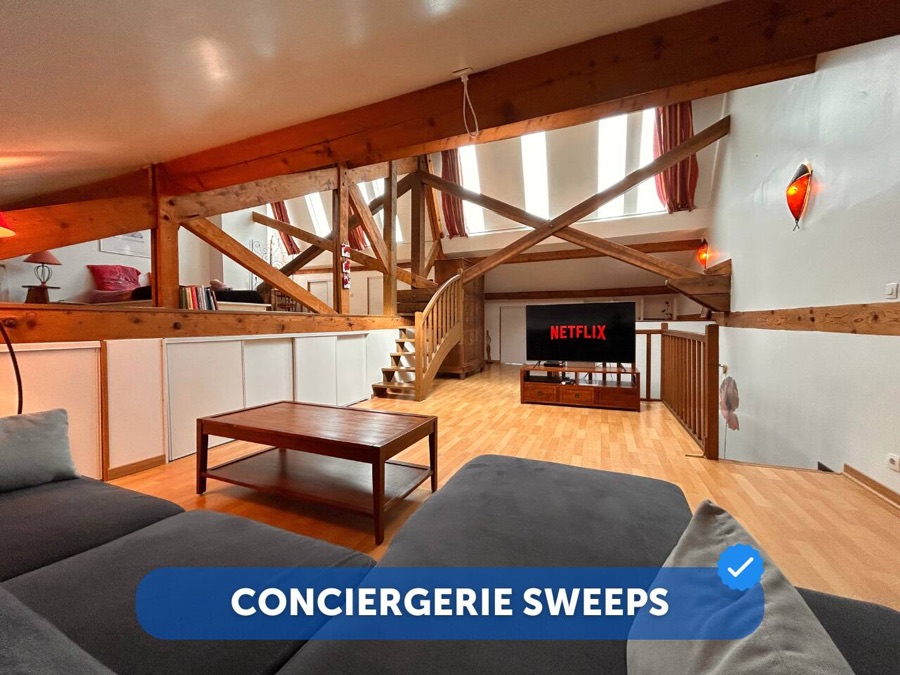 Loft avec parking privé, logement accompagné par Sweeps à Moret-sur-Loing